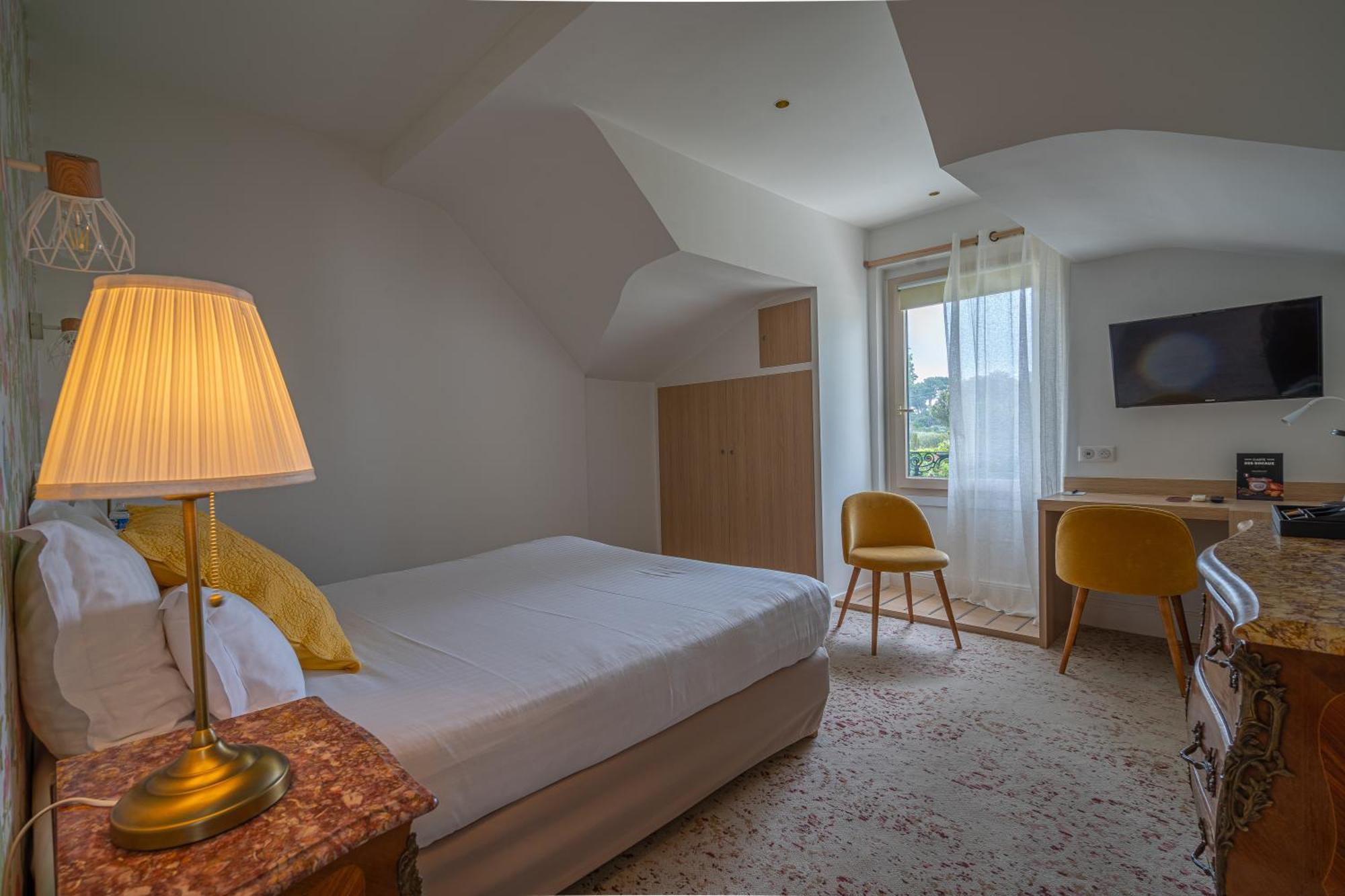 Hôtel The Originals Résidence de Rohan  Vaux-sur-Mer Esterno foto