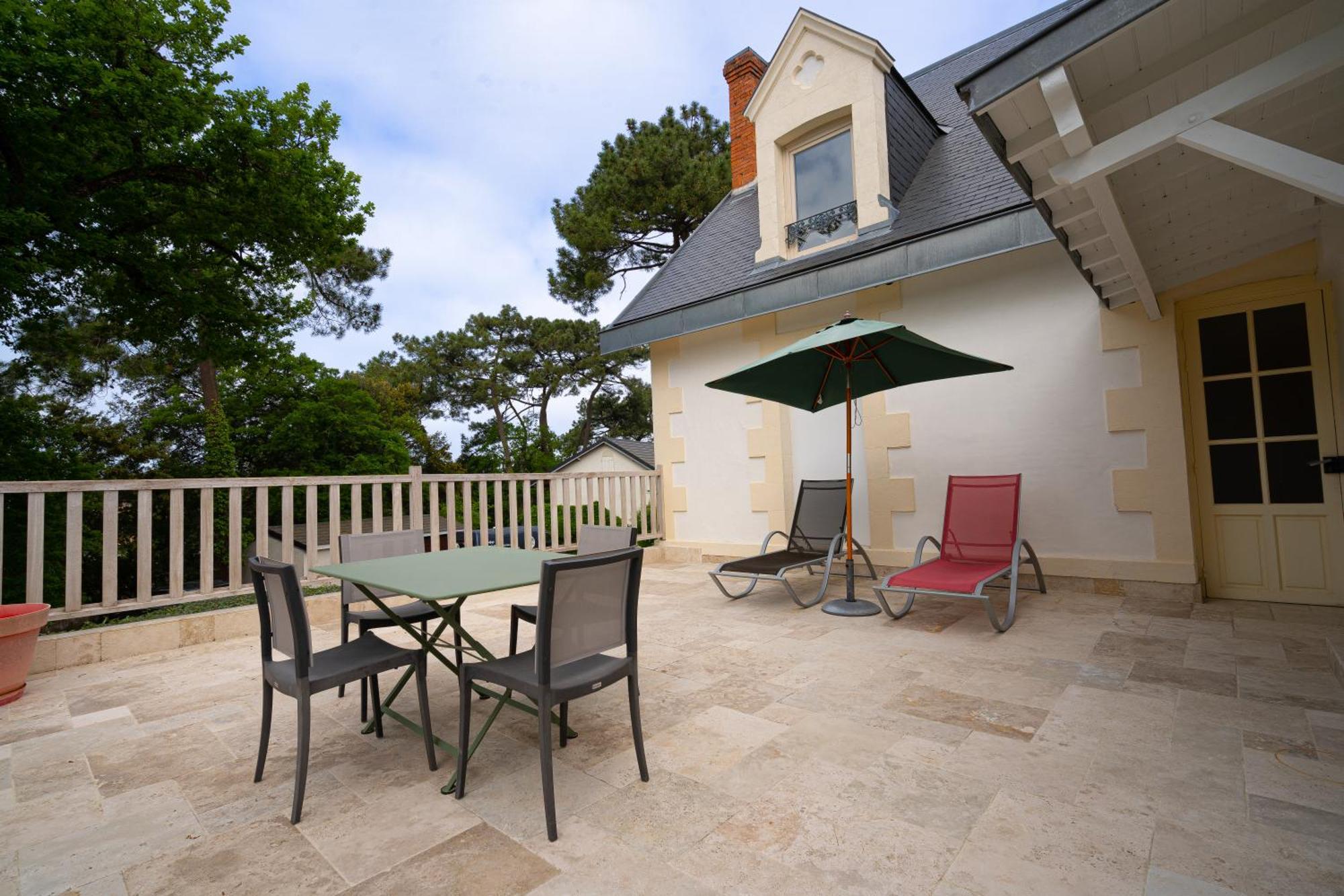 Hôtel The Originals Résidence de Rohan  Vaux-sur-Mer Esterno foto