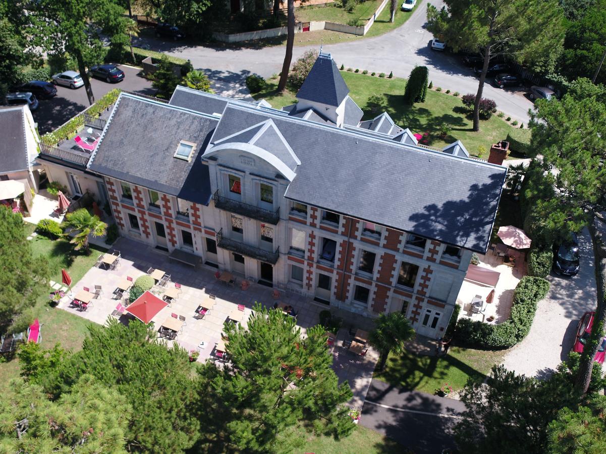 Hôtel The Originals Résidence de Rohan  Vaux-sur-Mer Esterno foto