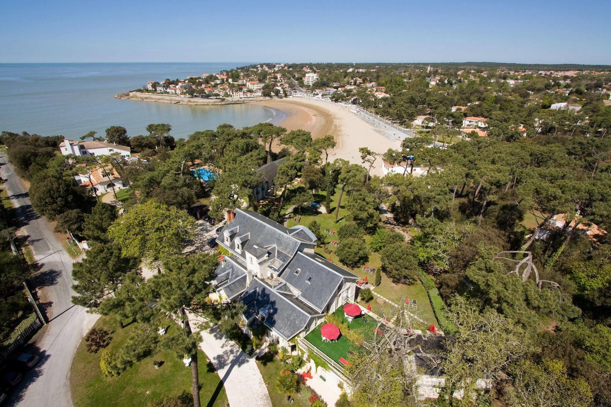 Hôtel The Originals Résidence de Rohan  Vaux-sur-Mer Esterno foto
